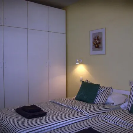 Διαμέρισμα Cosy Close To The Beach! *