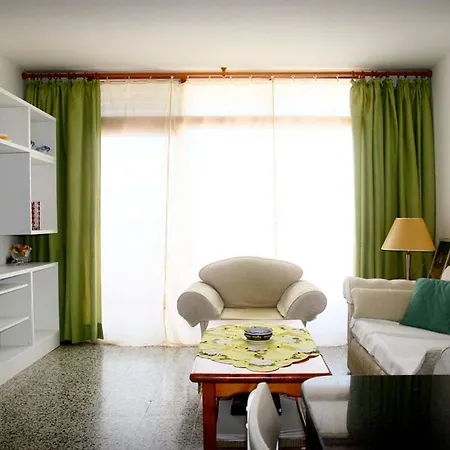 Cosy Close To The Beach! Διαμέρισμα