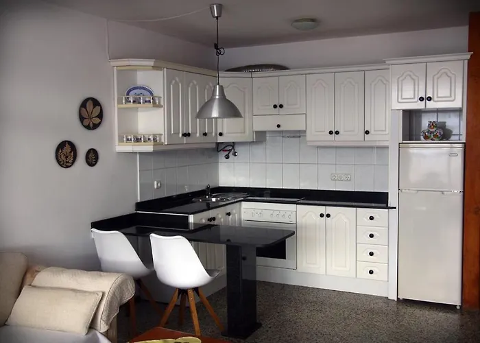 Cosy Close To The Beach!